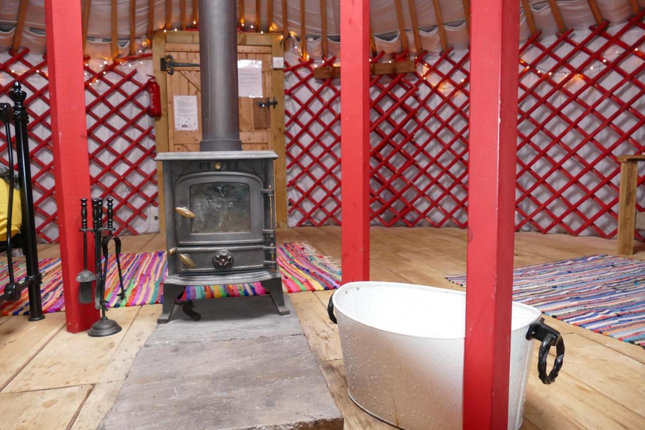 Hotel Alder Yurt Wych Elm Glamping Helston Exterior foto