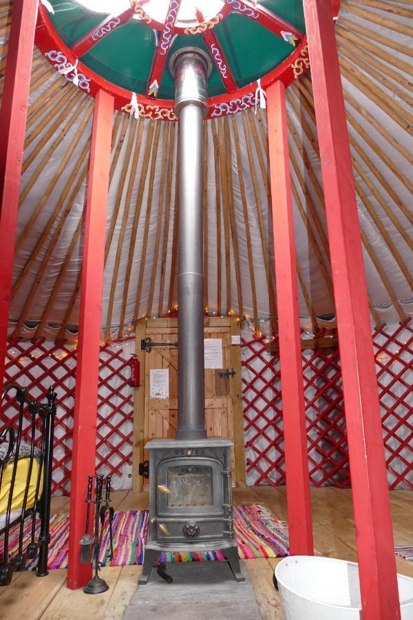 Hotel Alder Yurt Wych Elm Glamping Helston Exterior foto